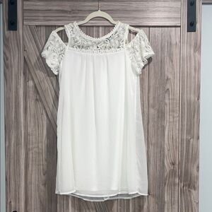 AS U WISH - Junior’s off-white Cold shoulder Lace Dress - Size S